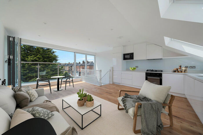 2 Bedroom Flat For Sale In Crouch Hill, N4