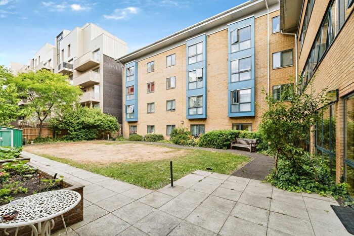 1 Bedroom Flat For Sale In Hedgerow Court, East Ham, E6
