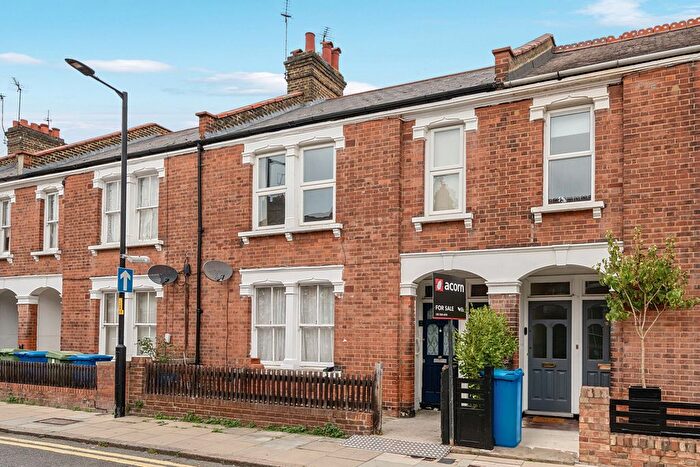 1 Bedroom Flat For Sale In Ambergate Street, London, SE17