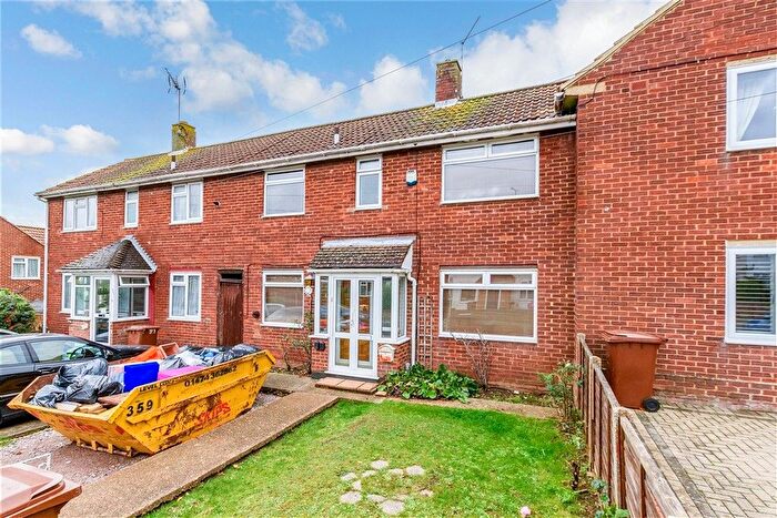 3 Bedroom Terraced House For Sale In Patrixbourne Avenue, Twydall, Gillingham, Kent, ME8