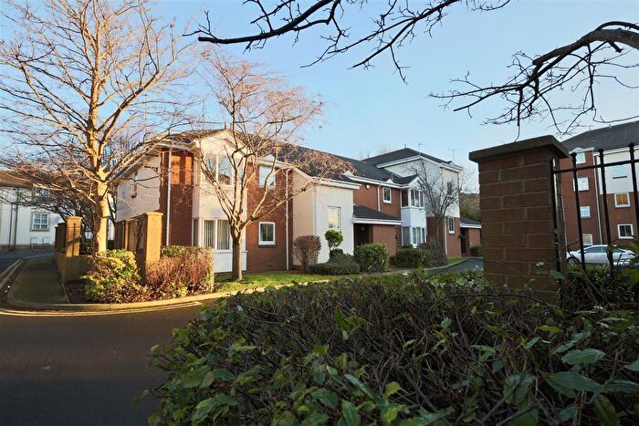 2 Bedroom Flat To Rent In Jesmond Place, Jesmond, Newcastle Upon Tyne, NE2