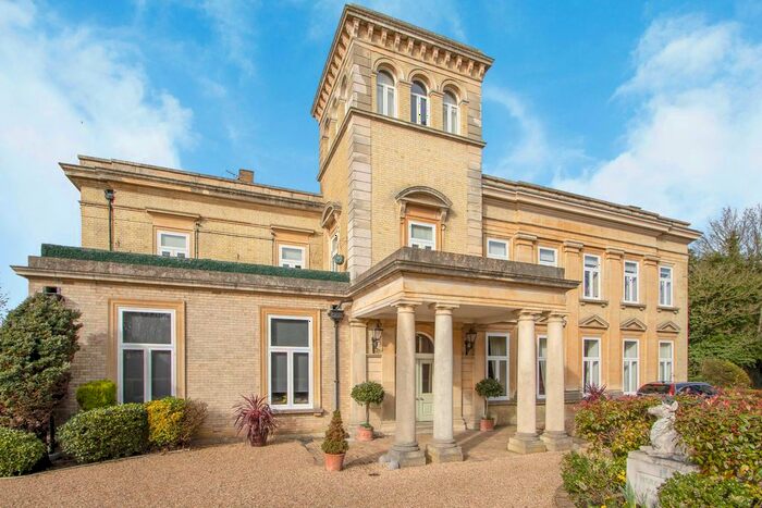 2 Bedroom Flat To Rent In Ware Park, Ware, SG12