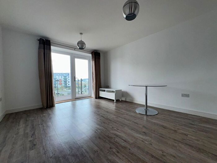 2 Bedroom Garage / Parking To Rent In Pearl Lane, Gillingham, ME7