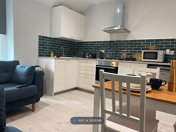 2 Bedroom Flat To Rent In West Road, Buxton, SK17