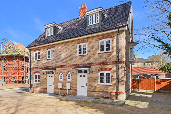 3 Bedroom Semi Detached House For Sale In Abbots Gate, Bury St Edmunds, Suffolk, IP33