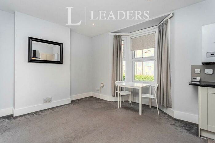 1 Bedroom Flat To Rent In Boltro Road, Haywards Heath, RH16