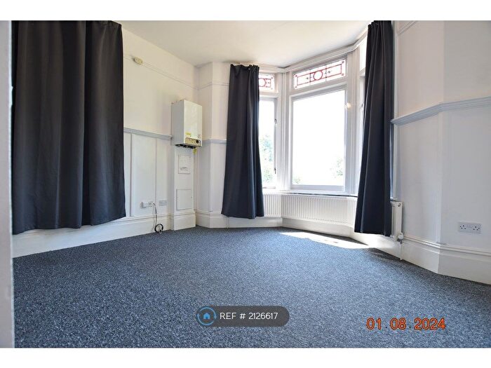 1 Bedroom Flat To Rent In Hart Hill House, Luton, LU2