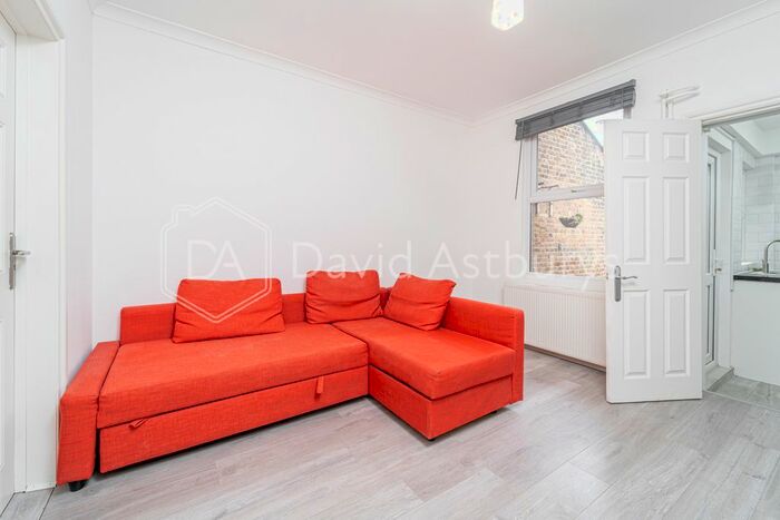 1 Bedroom Flat To Rent In Morley Avenue, Wood Green, London, N22