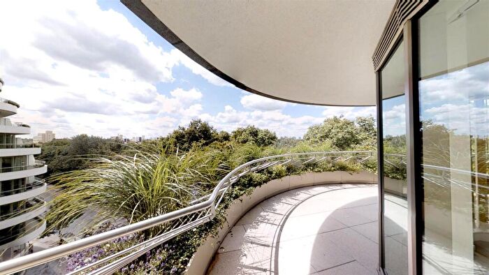 3 Bedroom Apartment For Sale In Altissima House, Queenstown Road, London, SW11