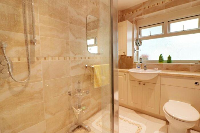 2 Bedroom Detached Bungalow For Sale In Rosemary Way, Waterlooville, PO8