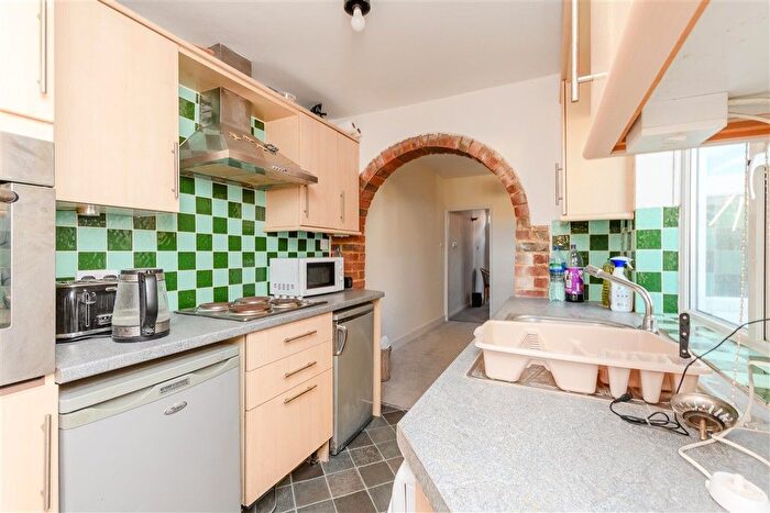 3 Bedroom Terraced House For Sale In Catherine Street, Rochester, Kent, ME1