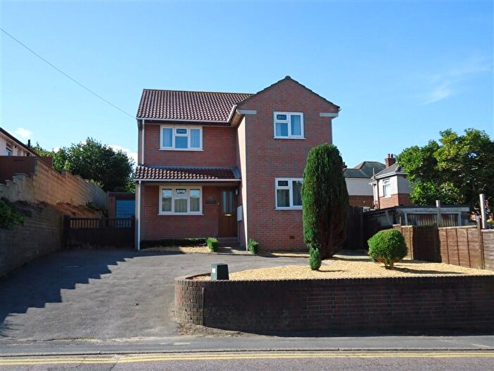 6 Bedroom Detached House To Rent In Turbary Park Avenue, Bournemouth, Dorset, BH11