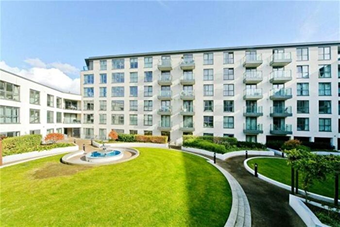 1 Bedroom Apartment To Rent In St William's Court, Gifford Street, Kings Cross, Islington, London, N1