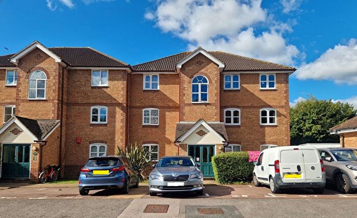 2 Bedroom Flat To Rent In Worcester Gardens, Slough, SL1