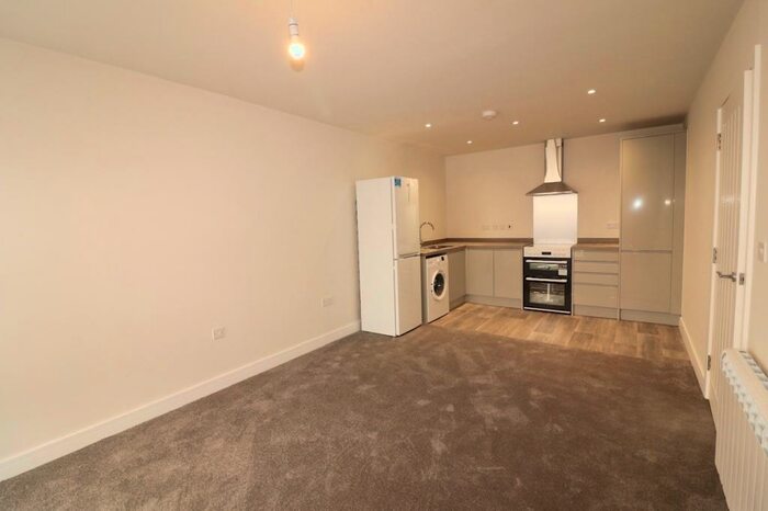 1 Bedroom Flat To Rent In London Road, Grays, RM20