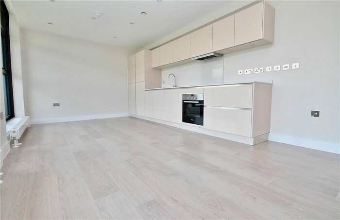 1 Bedroom Flat To Rent In Staines Road West, Sunbury-On-Thames, Surrey, TW16