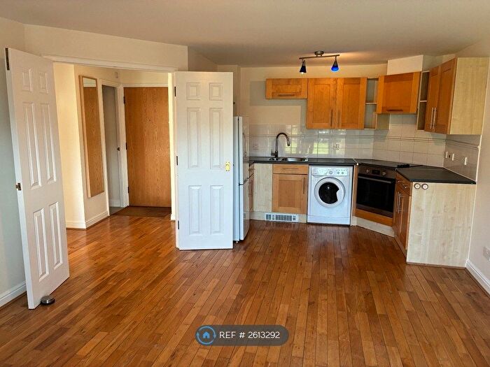 1 Bedroom Flat To Rent In Glaisher Street, London, SE8