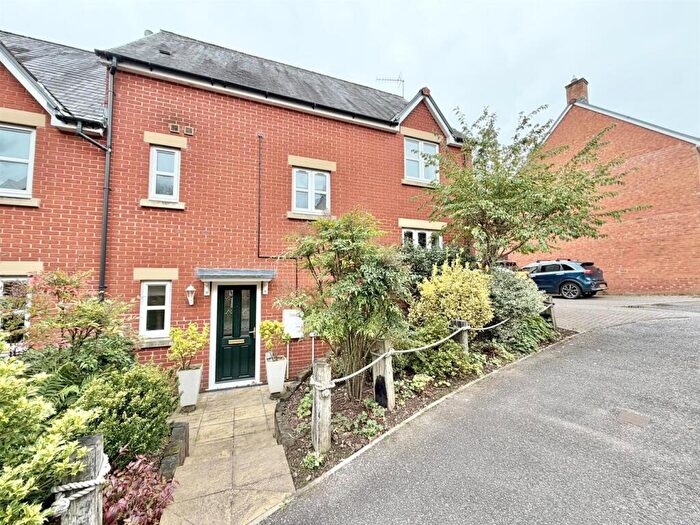3 Bedroom Semi-Detached House For Sale In Fairby Close, Tiverton, EX16