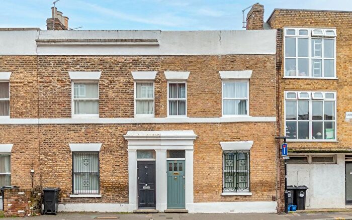 2 Bedroom Terraced House For Sale In Lordship Road, London, N16