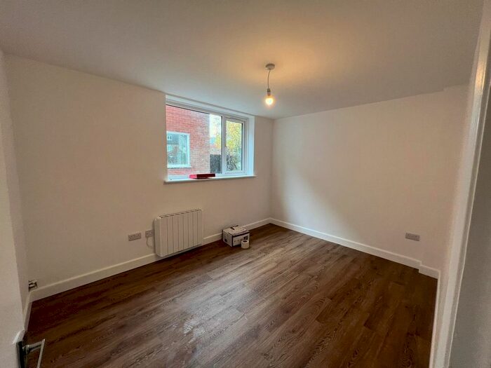 1 Bedroom Flat To Rent In Stirling Road, Edgbaston, Birmingham, B16
