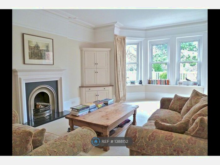 3 Bedroom Flat To Rent In Grassington Rd, Eastbourne, BN20