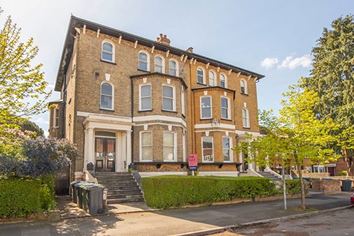 2 Bedroom Flat To Rent In Grove Road, Surbiton, KT6