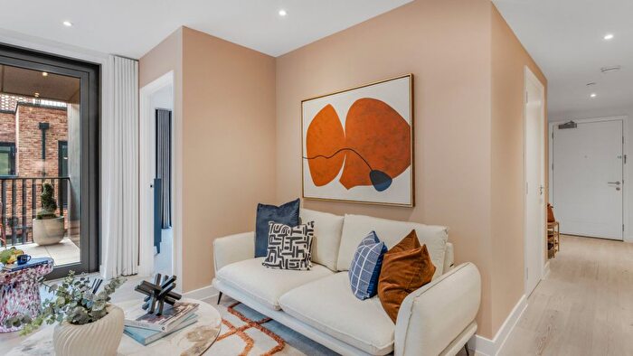 Flat For Sale In West Parkside, London, SE10