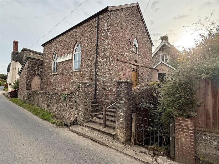 Detached House For Sale In Atherington, Umberleigh, EX37