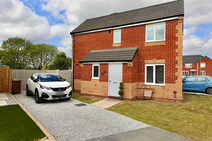 2 Bedroom Semi-Detached House For Sale In Hooper Close, Hull, HU6