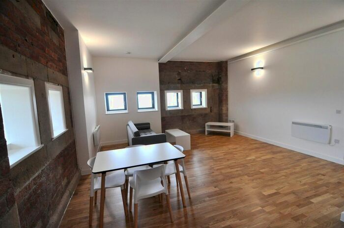 1 Bedroom Flat To Rent In Lilycroft Road, Bradford, BD9