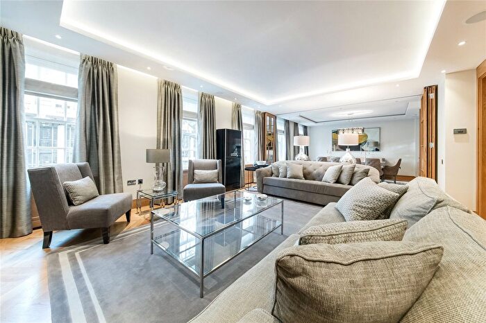 3 Bedroom Flat To Rent In Upper Grosvenor Street, London, W1K