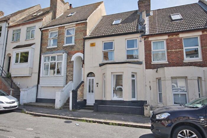 3 Bedroom Terraced House To Rent In Thanet Gardens, Folkestone, CT19