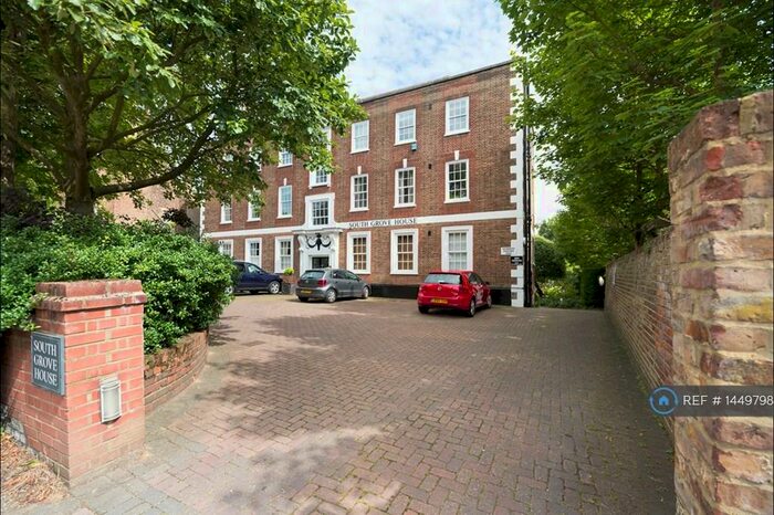 3 Bedroom Flat To Rent In Highgate Village, London, N6