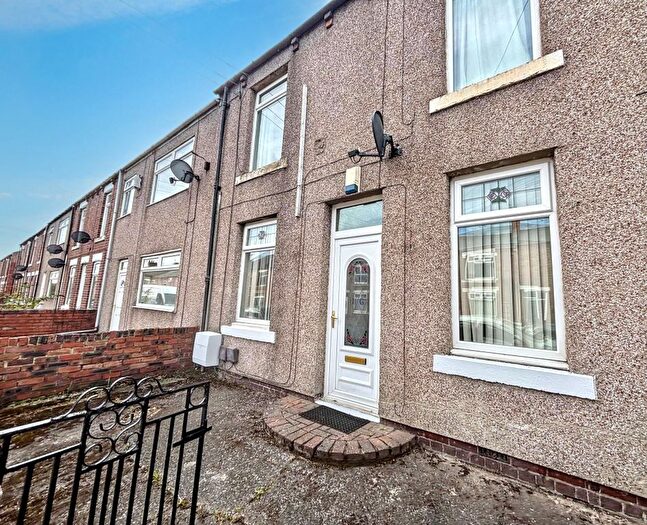 2 Bedroom Flat For Sale In Jubilee Terrace, Bedlington, NE22