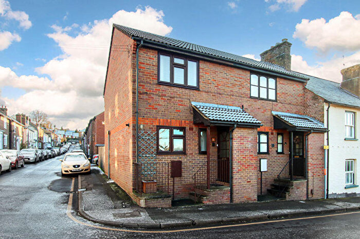 2 Bedroom Semi-Detached House For Sale In Herbert Street, Hemel Hempstead, HP2