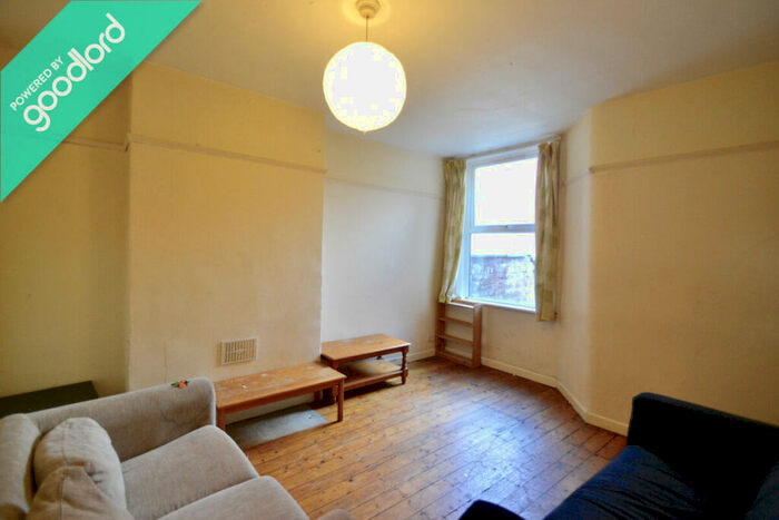 4 Bedroom Terraced House To Rent In Platt Lane, Manchester, M14