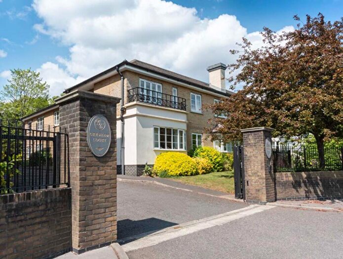 1 Bedroom Flat For Sale In Gresham Court, Pampisford Road, Purley, Surrey, CR8