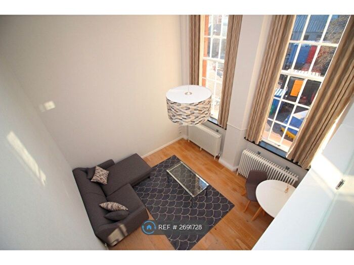 1 Bedroom Flat To Rent In Mcdonald Road, Edinburgh, EH7