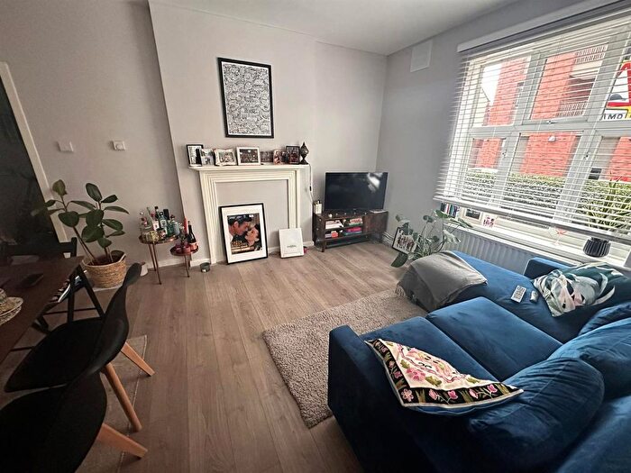 1 Bedroom Flat To Rent In Brixton Hill, London, SW2