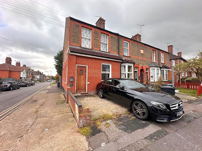 3 Bedroom End Of Terrace House For Sale In Upper Bridge Road, Chelmsford, CM2