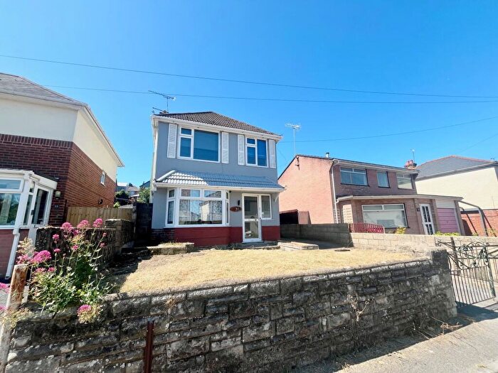 3 Bedroom Detached House To Rent In Glencoe Road, Poole, BH12