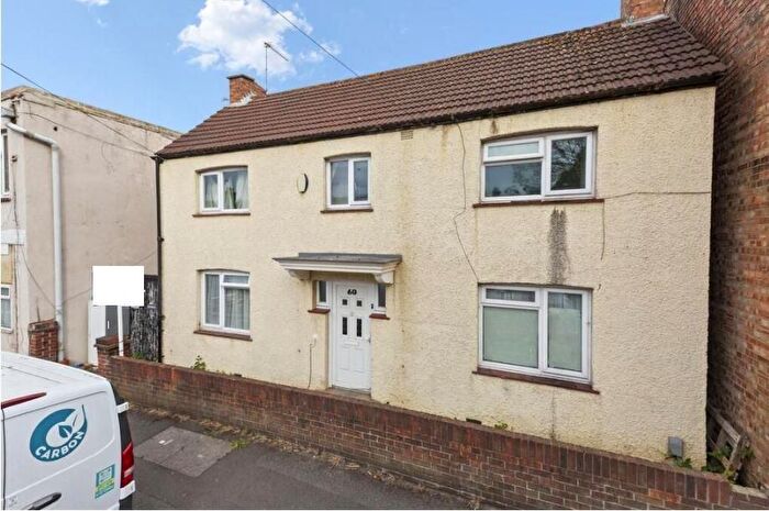 3 Bedroom Property For Sale In East Avenue, Hayes, UB3
