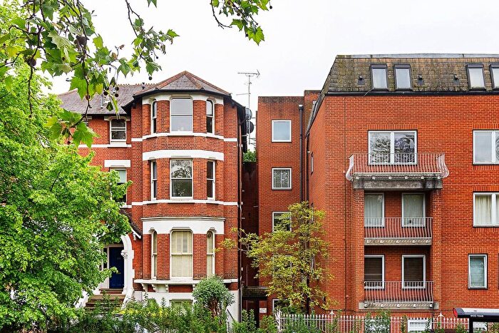 2 Bedroom Flat To Rent In Upper Richmond Road, West Putney, London, SW15