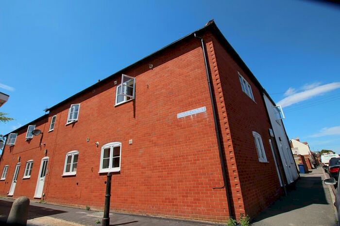Studio To Rent In Walls Court, Oldbury, Tewkesbury, GL20