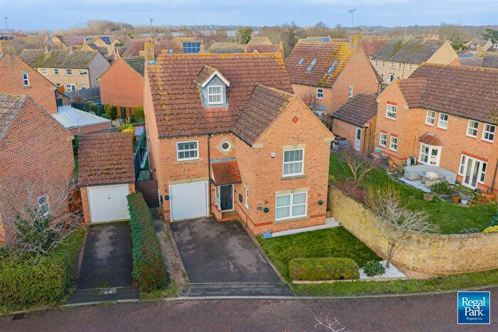 4 Bedroom Detached House For Sale In Bevan Close, Warmington, Peterborough, PE8