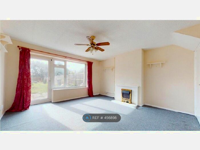 3 Bedroom Terraced House To Rent In Stifford Road, Aveley, South Ockendon, RM15
