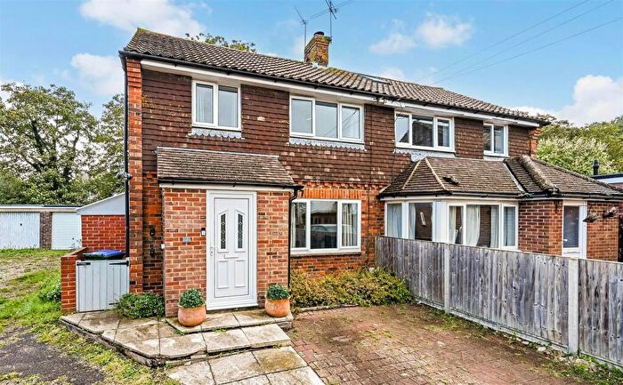 2 Bedroom House For Sale In Daltons Place, Arundel, BN18