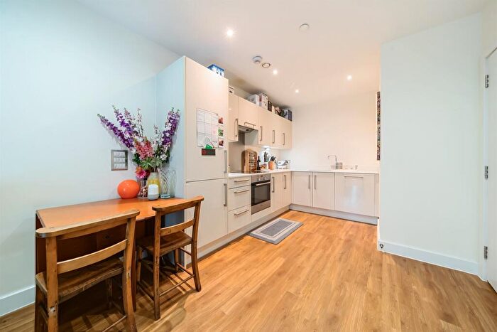 1 Bedroom Flat For Sale In Hatton Road, Wembley, HA0