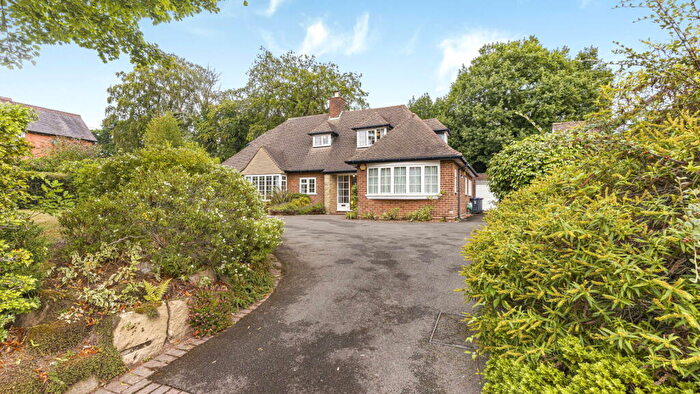 3 Bedroom Detached House For Sale In Barker Road, Four Oaks, B74
