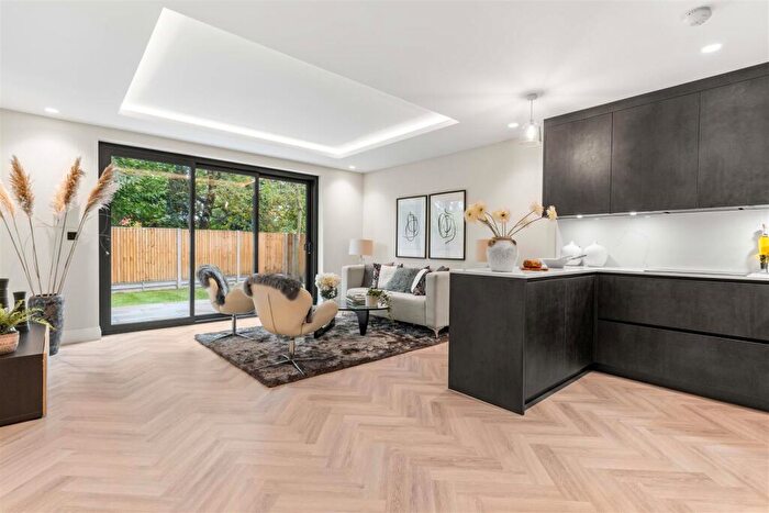 3 Bedroom Apartment For Sale In Plot The Blenheim, Blenheim Road, Barnet, EN5